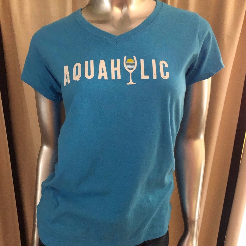NWT 30A Aquaholic V Neck Short Sleeve Tee